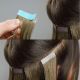 Преса за залепяне на кичури коса с лепяща се лента